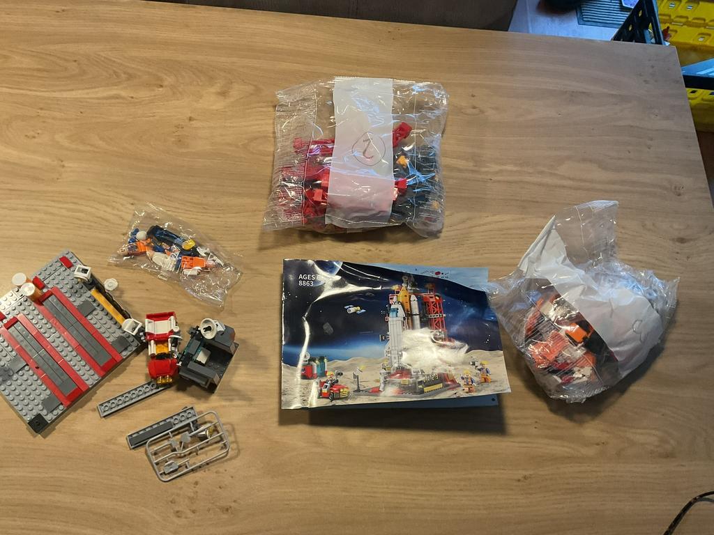 Ruimtevaartuig, spaceshuttle Bouwblokjes Le Le Brothers 8863, Ophalen of Verzenden, Zo goed als nieuw, Overige merken