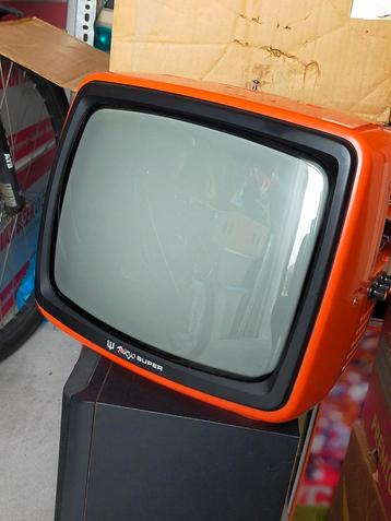 Vintage Tokyo super Television transistor tv model:A1 beschikbaar voor biedingen