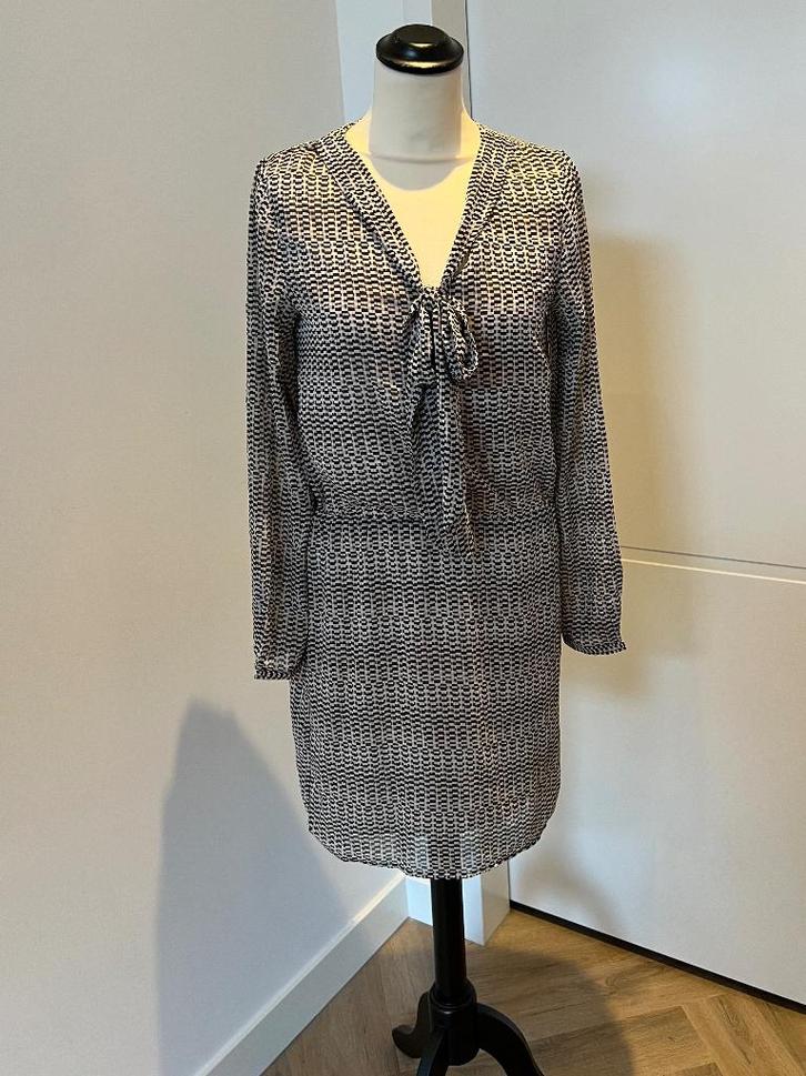 ZGAN bruin wit print Mango MNG Suit jurk dress S 36 lang mou, Kleding | Dames, Jurken, Zo goed als nieuw, Maat 36 (S), Bruin, Knielengte