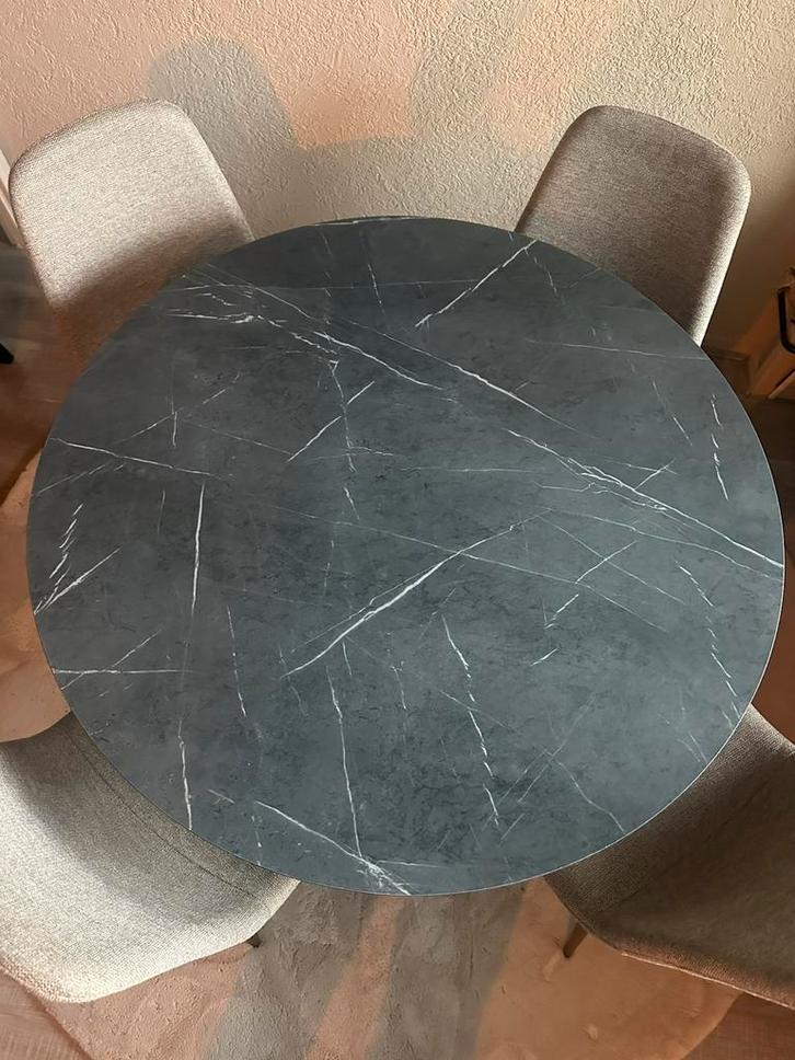 IKEA Mariedamm ronde tafel marmer look, Huis en Inrichting, Tafels | Eettafels, Zo goed als nieuw, 100 tot 150 cm, Rond, Ophalen