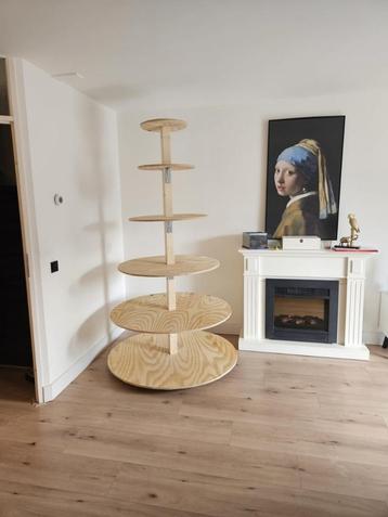 Kerstboom voor kerstdorp beschikbaar voor biedingen