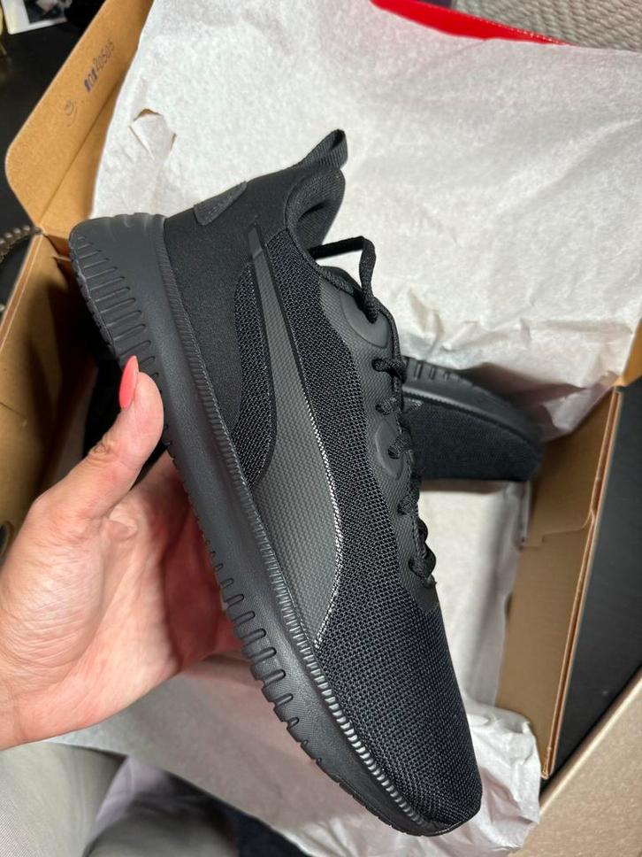 NIEUW! Puma Flyer Flex sneakers – zwart | maat 40,5, Kleding | Dames, Schoenen, Nieuw, Sneakers of Gympen, Zwart, Ophalen of Verzenden