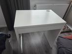 klein ikea bureau tafeltje, Ophalen, Gebruikt