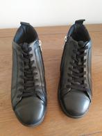 Fitflop schoen en weinig gedragen., Kleding | Dames, Schoenen, Ophalen of Verzenden, Gedragen, Zwart, Sneakers of Gympen