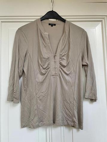 Claudia Sträter taupe shirt 42  beschikbaar voor biedingen