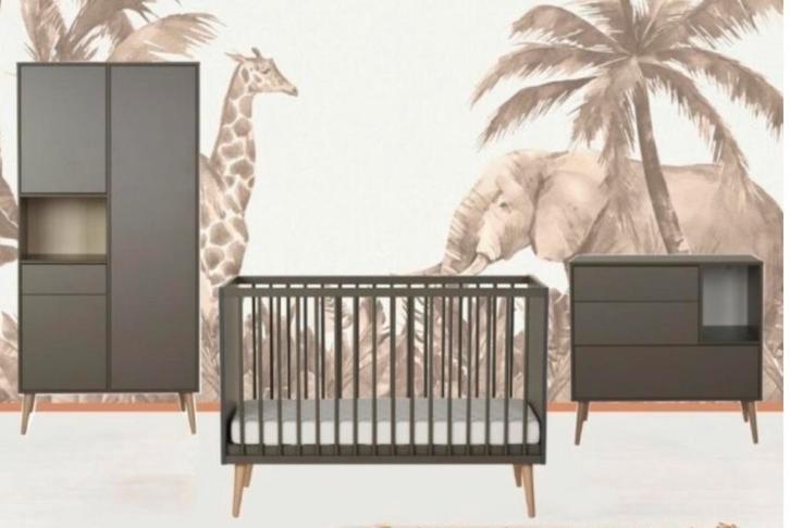 Quax Cocoon 3-delige babykamer met groot ledikant 70x140, Kinderen en Baby's, Kinderkamer | Commodes en Kasten, Gebruikt, Kast