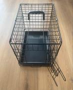 Zwarte bench, klein formaat, GRATIS, Dieren en Toebehoren, Hondenbenches, Ophalen of Verzenden, Zo goed als nieuw