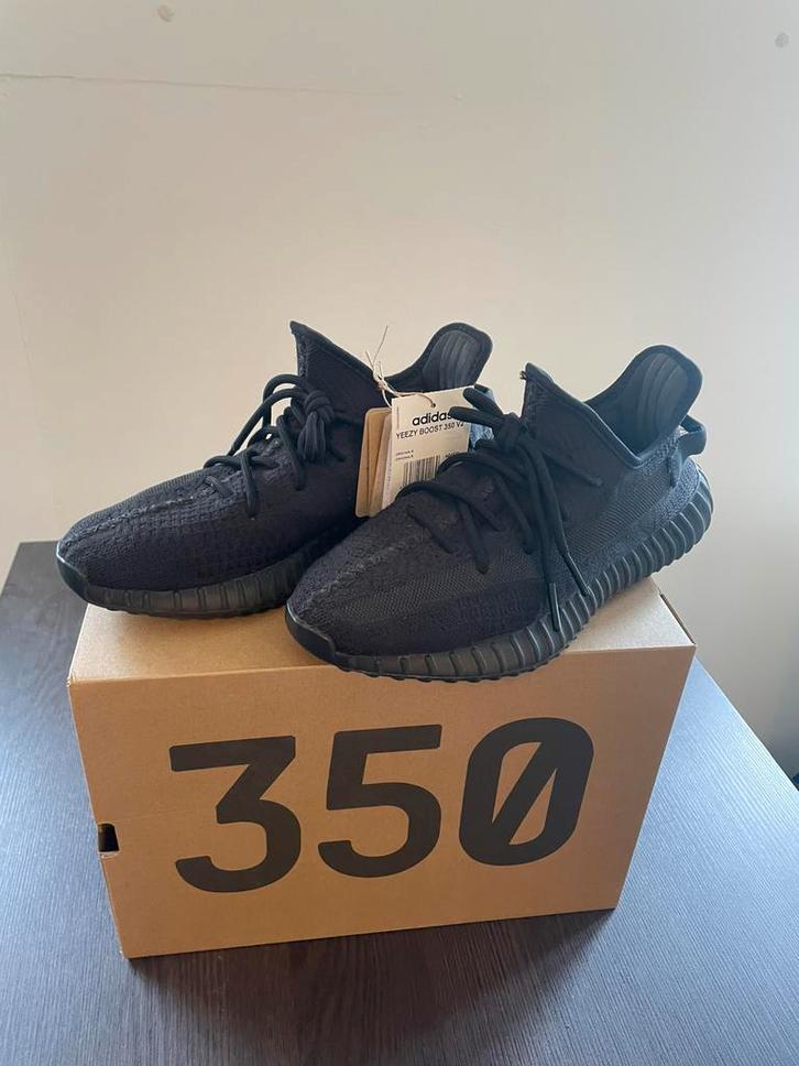 Adidas Yeezy Boost 350 ‘Onyx’ Maat 43 1/3, Kleding | Heren, Schoenen, Zo goed als nieuw, Sneakers of Gympen, Zwart, Ophalen of Verzenden