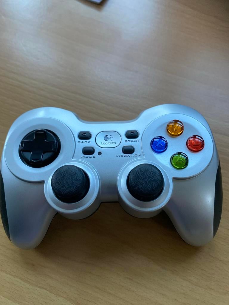 Logitech Rumblepad 2 - Gamecontroller, Ophalen, Gebruikt