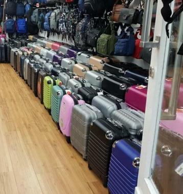koffers grote opruiming  handbagage  alles moet weg verhuis! beschikbaar voor biedingen
