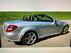 Mercedes-Benz SLK 1.8 Slk200 Kompr Roadster AUT 2004 Grijs, Auto's, Mercedes-Benz, Automaat, 65 €/maand, Achterwielaandrijving