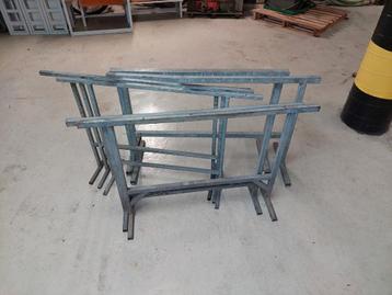 Verschillende Schraagjes / zaagbokjes beschikbaar voor biedingen