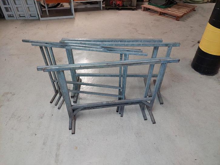 Verschillende Schraagjes / zaagbokjes, Doe-het-zelf en Verbouw, Werkbanken, Zo goed als nieuw, Ophalen