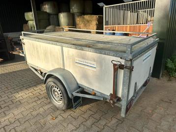 Gesloten enkelas koopje bagagewagen etc beschikbaar voor biedingen