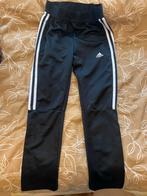 Adidas trainingsbroek maat 140, Kinderen en Baby's, Kinderkleding | Maat 140, Ophalen of Verzenden, Jongen of Meisje, Broek