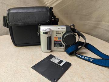 Sony Mavica Digitally Still MVC FD87 met Floppy beschikbaar voor biedingen