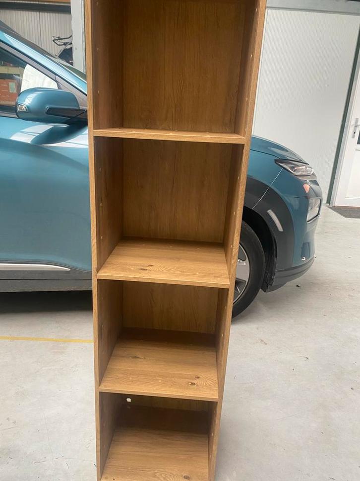 Houten kastje eikenkleur – 4 vakken, strak design, Huis en Inrichting, Kasten | Boekenkasten, Gebruikt, Minder dan 50 cm, 100 tot 150 cm