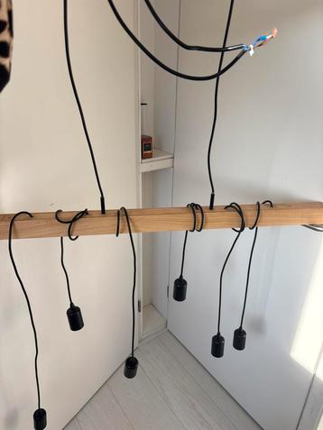 Industriële Hanglamp met Houten Balk & 6 Lampen beschikbaar voor biedingen
