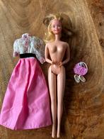 Vintage Barbie Pop met Kleding en Accessoires, Ophalen, Gebruikt, Pop