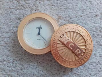 QUARTZ Klokje - NCR / 1884 t/m 1984 beschikbaar voor biedingen