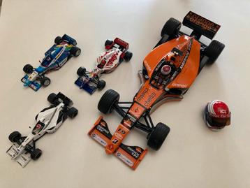 Jos Verstappen verzameling Arrows 1:18, helm, div 1:43 model beschikbaar voor biedingen