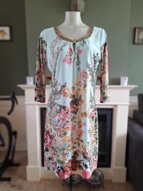 K-Design K design mint kleur jurk hals details XL gratis NL, Kleding | Dames, Jurken, Zo goed als nieuw, Maat 42/44 (L), Overige kleuren