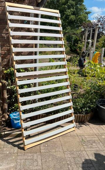 Latten bodem 90x200 beschikbaar voor biedingen