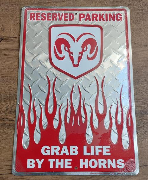 Dodge Reserved Parking bord - metaal, Verzamelen, Automerken, Motoren en Formule 1, Nieuw, Auto's, Ophalen of Verzenden