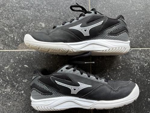 Zaalhockeyschoenen Mizuno 38, Kinderen en Baby's, Kinderkleding | Schoenen en Sokken, Zo goed als nieuw, Sportschoenen, Jongen of Meisje