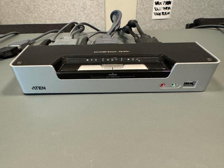 Aten CS1642 2-poorts DVI KVM switch, Computers en Software, Desktop Pc's, Zo goed als nieuw, Ophalen