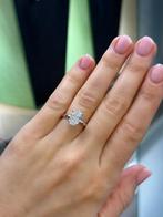 18KT Wit Goud - Ovaal Lab Diamant Ring 2.01ct - Vrouwenring