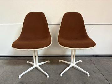 2 La Fonda Herman Miller Stoelen beschikbaar voor biedingen