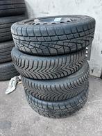 Set winterbanden 155/65R14 voor bijv. C1, 107 of Aygo, Ophalen, 14 inch, 155 mm, Banden en Velgen