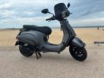 Custom Vespa Sprint 2021, Fietsen en Brommers, Scooters | Vespa, Ophalen, Maximaal 45 km/u, Vespa S, Zo goed als nieuw