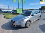 Volvo V70 2.0 D3 Limited Edition / Nette auto / APK december, Voorwielaandrijving, Euro 5, 1566 kg, Gebruikt