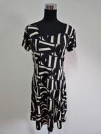 J625 - Zwart-witte Iz Naiz jurk maat L (1), Ophalen of Verzenden, Zo goed als nieuw, Maat 38/40 (M), Zwart