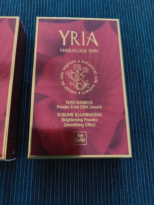 Yves Rocher, 2 doosjes poeder Yria, NIEUW, Sieraden, Tassen en Uiterlijk, Uiterlijk | Cosmetica en Make-up, Nieuw, Make-up, Gehele gezicht
