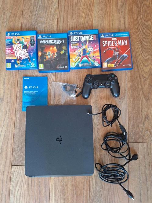 Playstation 4 slim 1TB met 4 games, kabels en controller, Spelcomputers en Games, Games | Sony PlayStation 4, Zo goed als nieuw