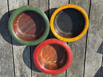 3x Robuuste tropische houten schalen – Stijlvol & Kleurrijk beschikbaar voor biedingen
