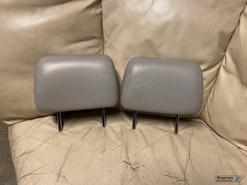 Bmw E36 hoofdsteunen grijs zilver sedan achterbank 3-serie M beschikbaar voor biedingen