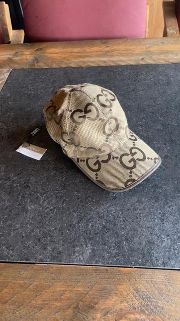 gucci pet beschikbaar voor biedingen