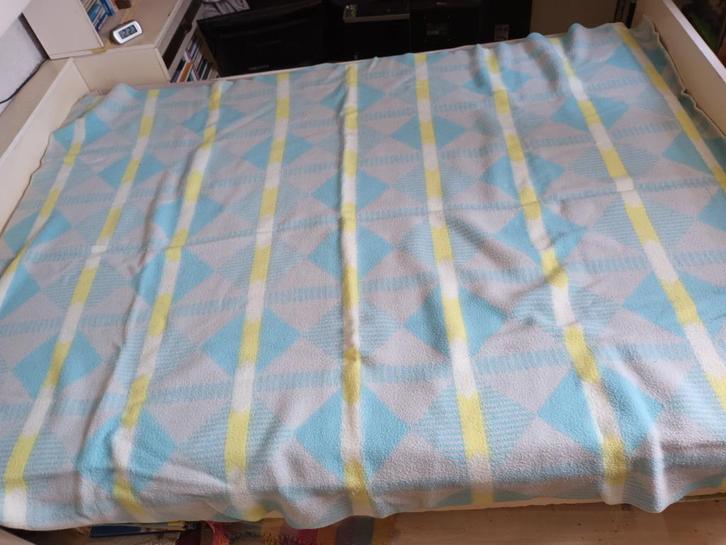 wollen geblokte deken blauw 225-168cm geometrisch patroon, Huis en Inrichting, Woonaccessoires | Plaids en Woondekens, Zo goed als nieuw