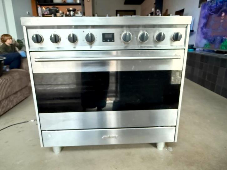 Smeg gasfornuis 90cm breed, Witgoed en Apparatuur, Fornuizen, Gebruikt, Vrijstaand, Gas, 5 kookzones of meer, 90 tot 95 cm, 60 cm of meer