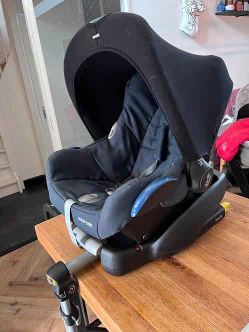 Maxi Cosi cabriofix met isofix base, Kinderen en Baby's, Autostoeltjes, Gebruikt, Maxi-Cosi, 0 t/m 13 kg, Isofix, Ophalen