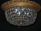 Grote kristallen oude plafonniere met vergulde messing rand