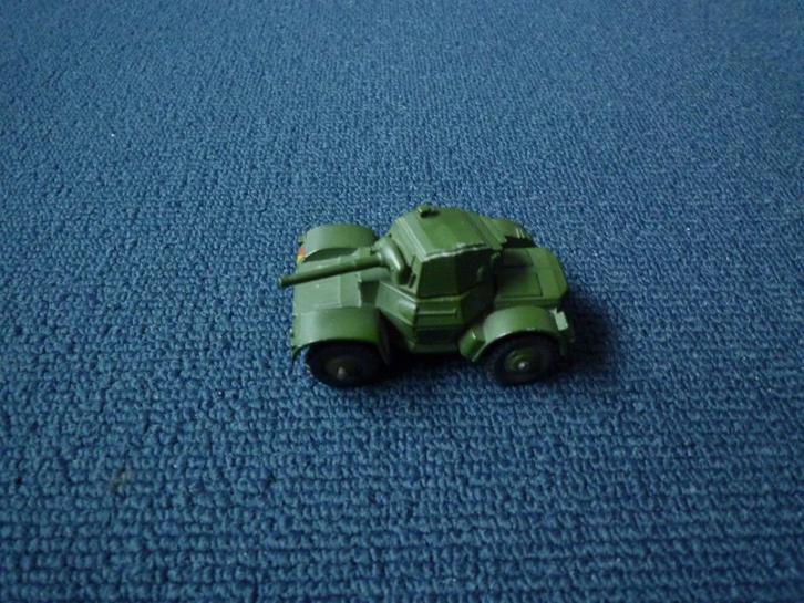 DINKY TOYS ARMOURED CAR (No. 670), Hobby en Vrije tijd, Modelauto's | 1:43, Zo goed als nieuw, Overige typen, Dinky Toys, Ophalen of Verzenden