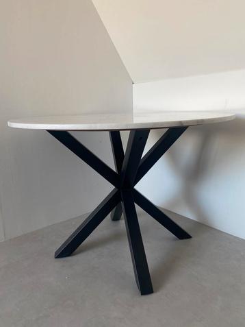 Eettafel - Rond- marmer - stalen poten 110cm  beschikbaar voor biedingen