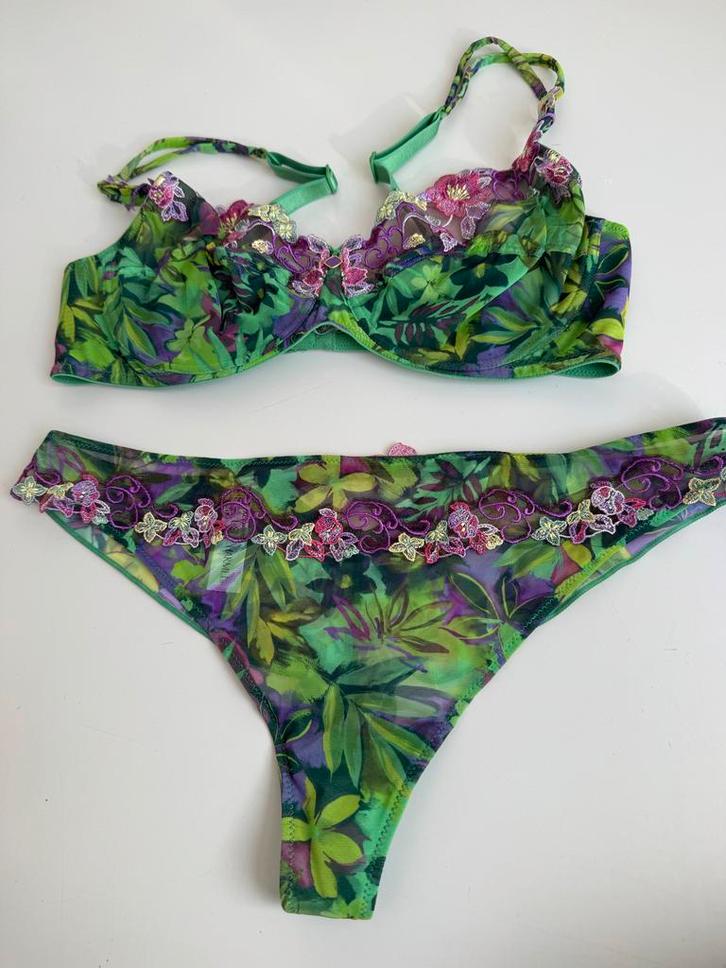 Lise Charmel Lingerieset E75/44, Kleding | Dames, Ondergoed en Lingerie, Setje, Groen, Ophalen of Verzenden