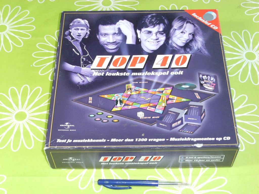Top 40 bordspel - Het leukste muziekspel ooit, Hobby en Vrije tijd, Gezelschapsspellen | Bordspellen, Vijf spelers of meer, Ophalen of Verzenden
