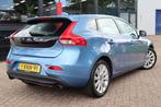 Volvo V40 1.6 T4 Momentum AUT|Navi|PDC|Clima|Ambiente|NL Aut, Auto's, Gebruikt, 4 cilinders, 700 kg, Blauw